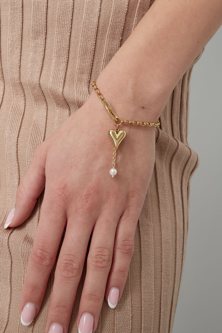Gold Adorable Heart Pearl Bracelet