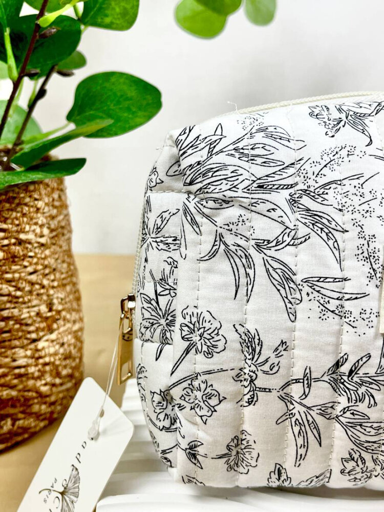 Fleur Flower Pouch / White