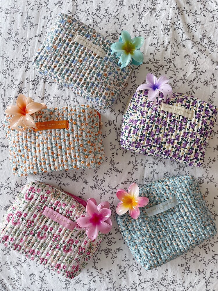 Marly Flower Toiletry Bag / Sky Blue (Medium)