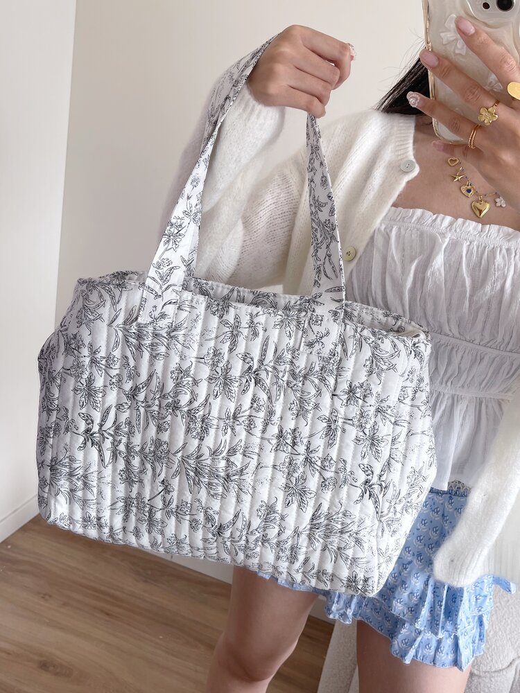 Marbella Flower Travel Bag / White