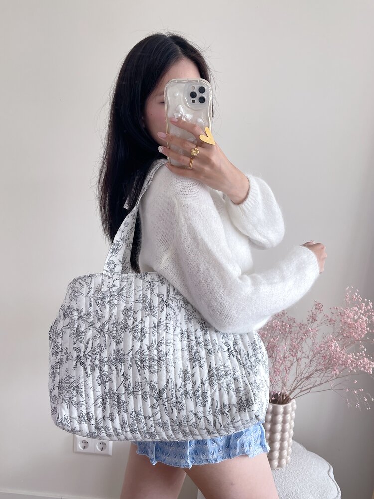 Marbella Flower Travel Bag / White