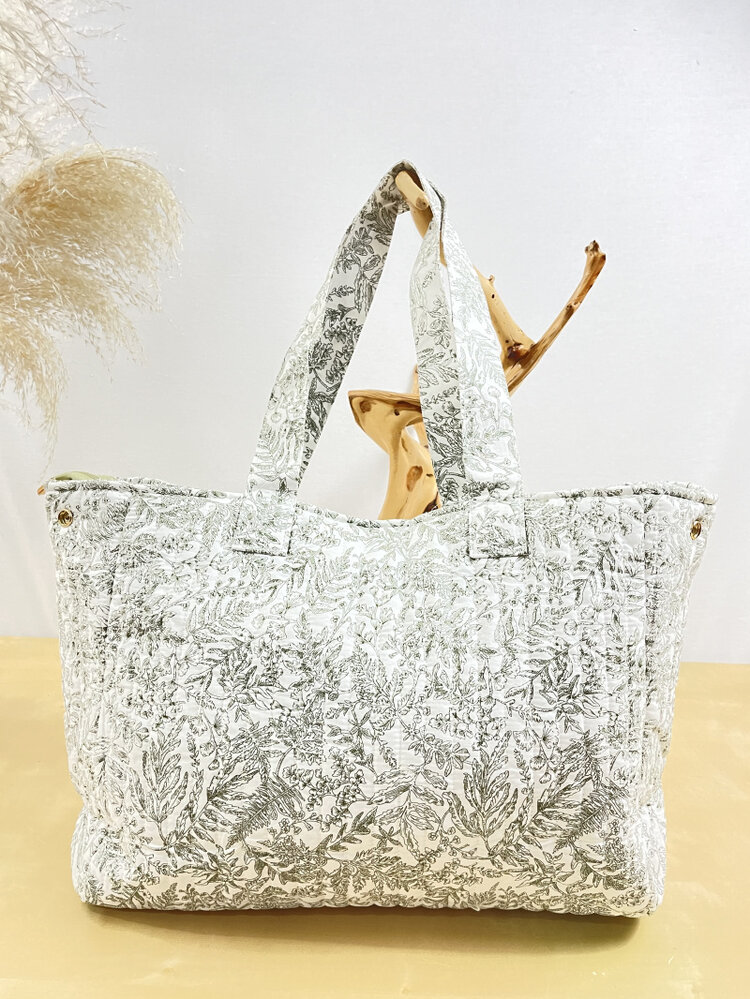 Marbella Flower Travel Bag / Green & White