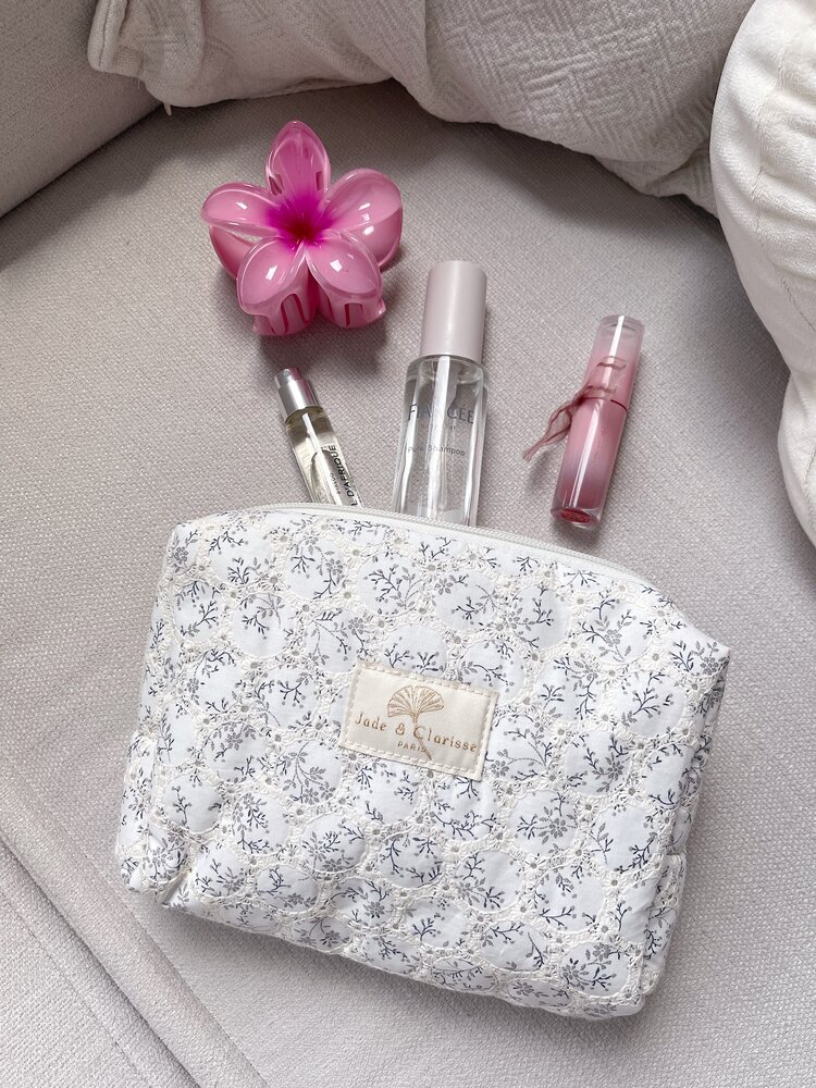 Claire Embroidered Pouch / Floral White