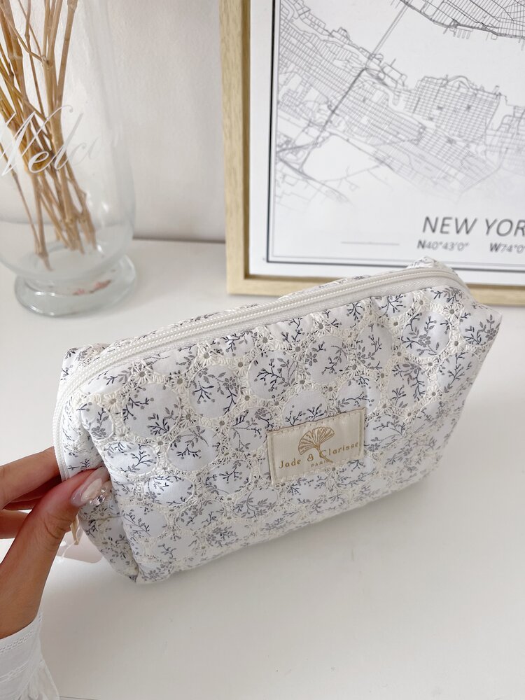 Claire Embroidered Pouch / Floral White