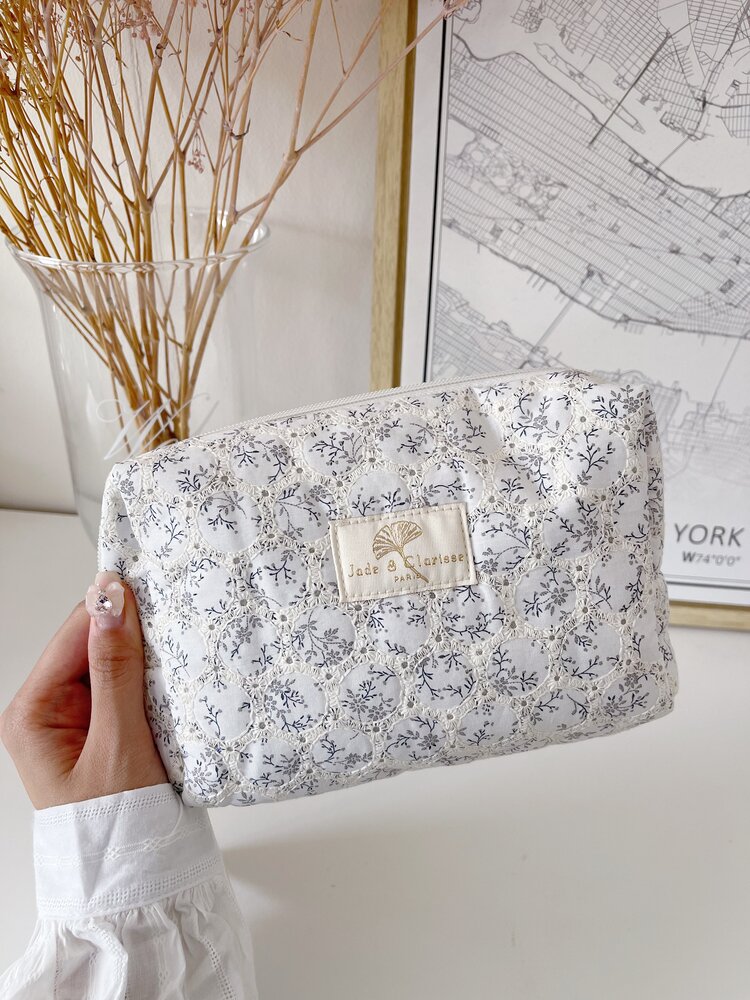 Claire Embroidered Pouch / Floral White