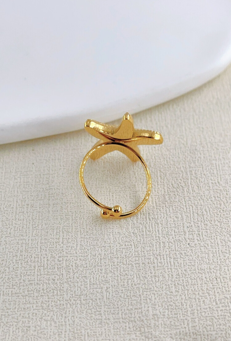 Gold Sea Star Diamond Ring