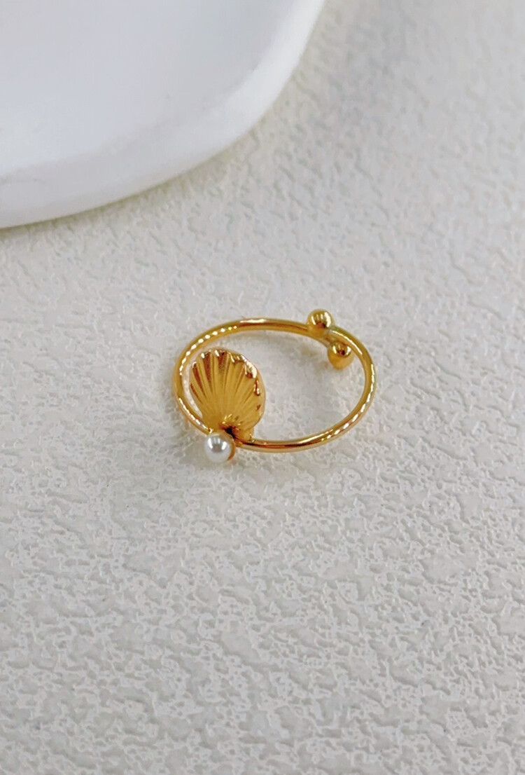 Gold Dainty Shell Pearl Ring