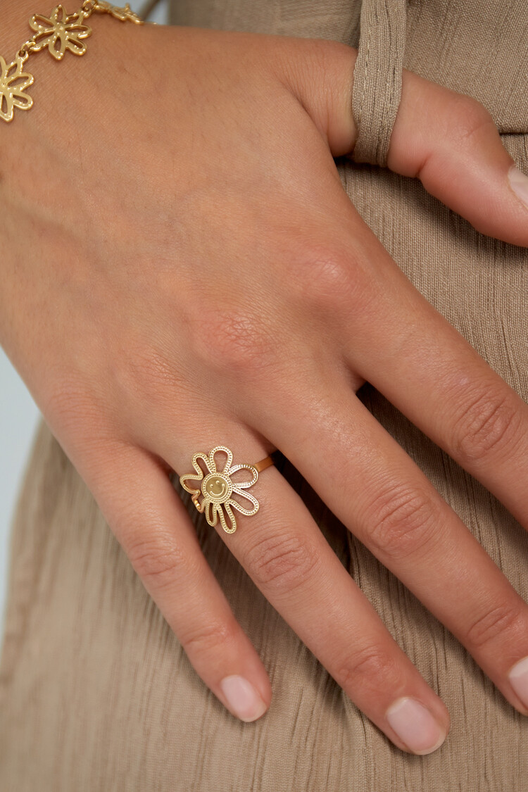 Gold Happy Face Flower Ring