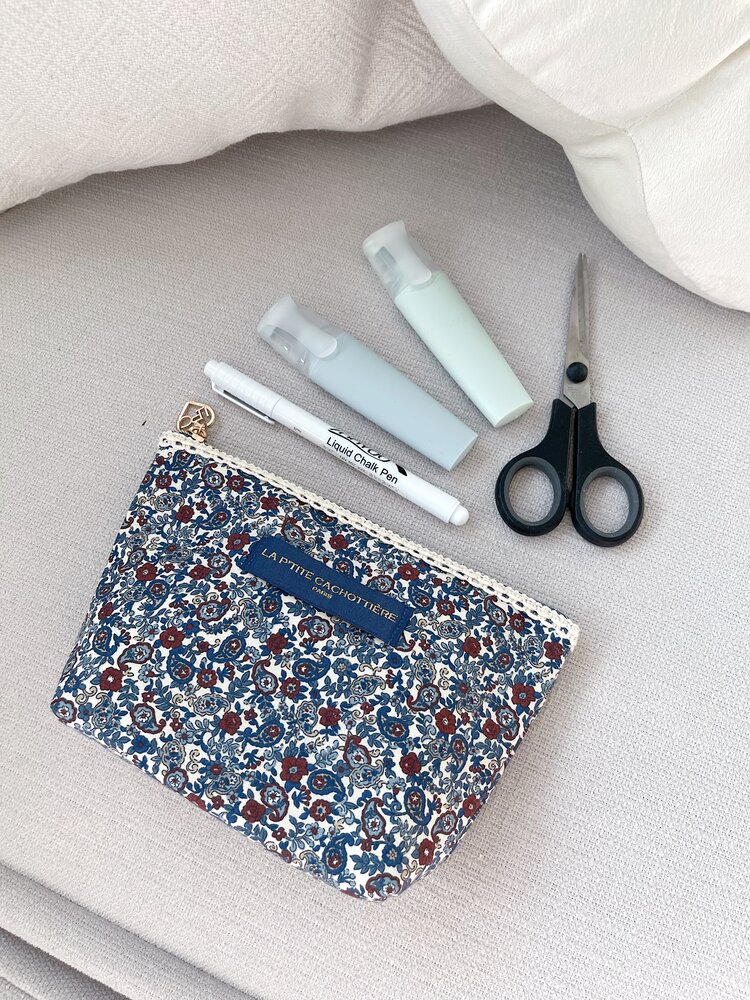 Becca Flower Pouch / Denim Blue