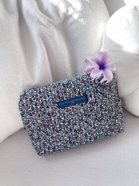 Marly Flower Toiletry Bag / Denim Blue (Large)