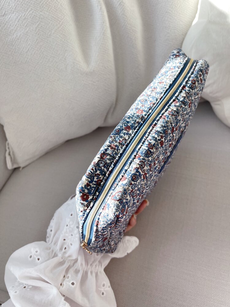 Marly Flower Toiletry Bag / Denim Blue (Large)