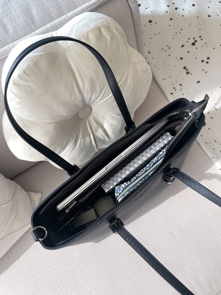 Flora Basic Shoulder Bag / Camel & Silver