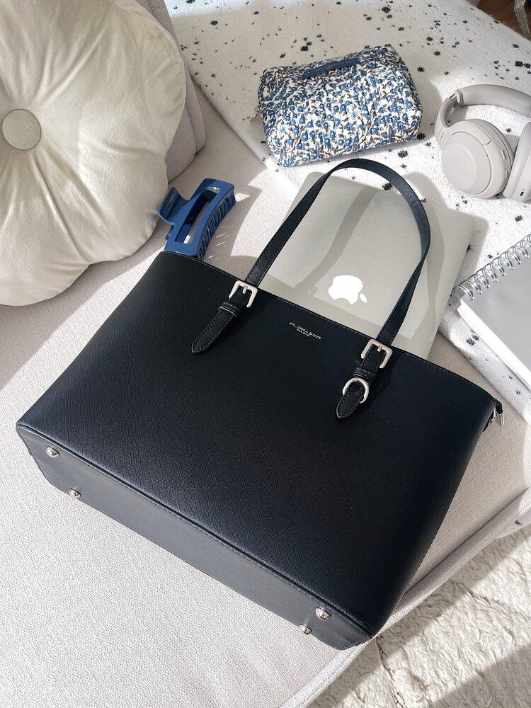 Flora Basic Shoulder Bag / Camel & Silver