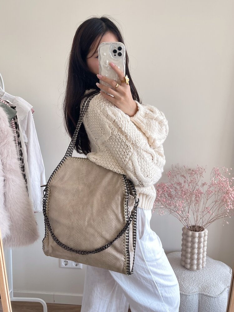 Mathea Croco Chain Shoulder Bag / Beige