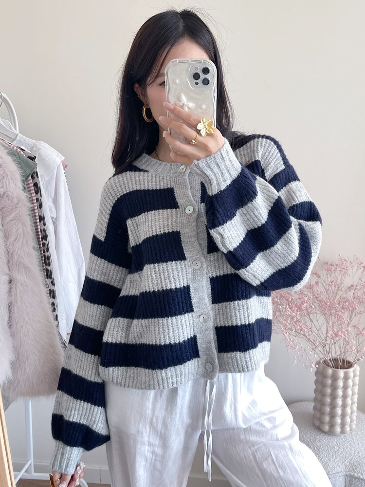 Mathilde Button Knit Cardigan / Grey & Navy