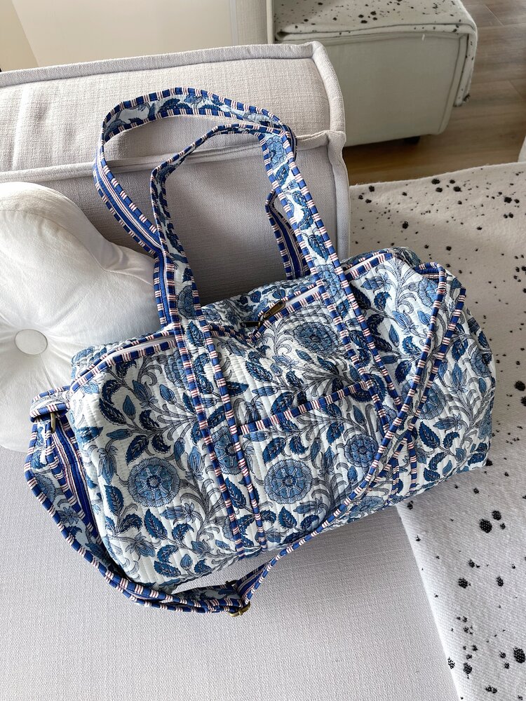 Yasmina Flower Travel Bag / Light Blue