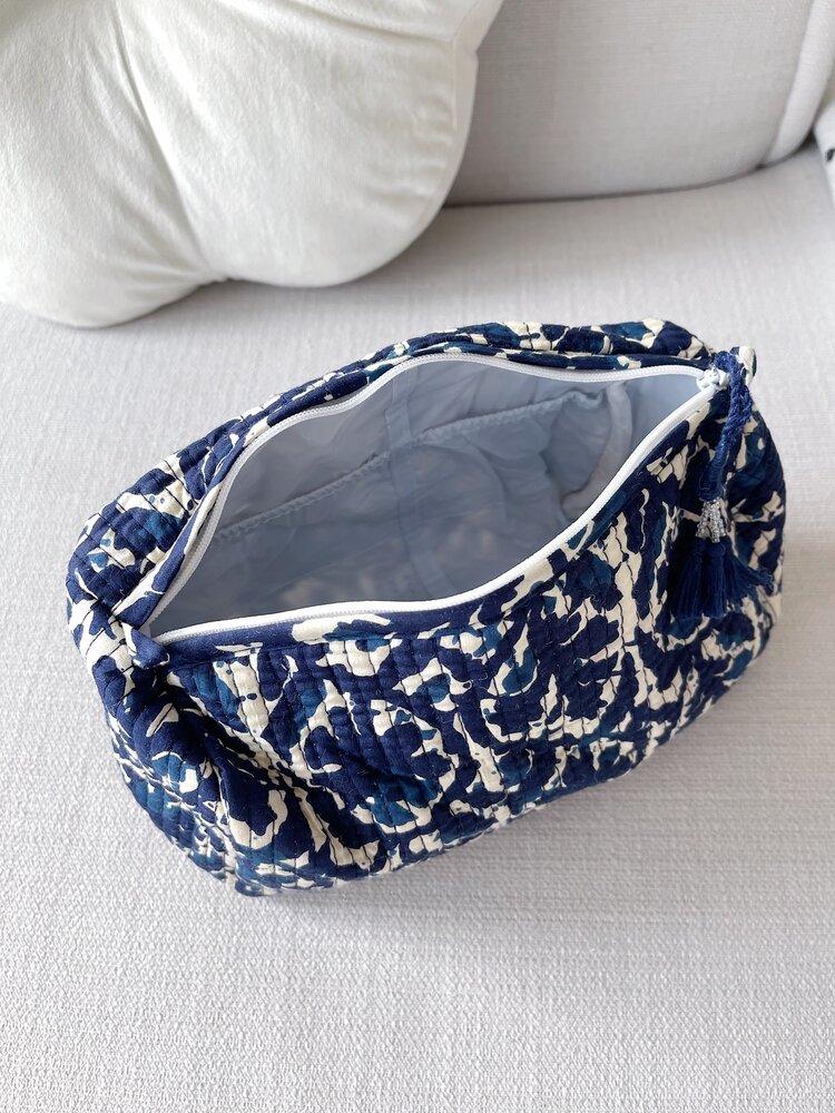 Bali Flower Pouch / Navy Blue (M)