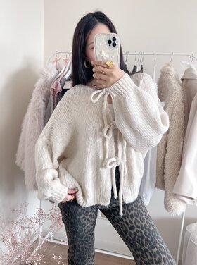 Nimi Bow Knit Sweater / Off White