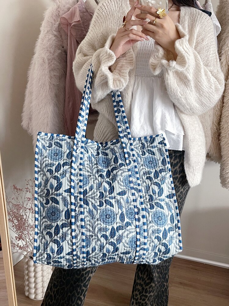 Macie Flower Shopper Bag / Light Blue