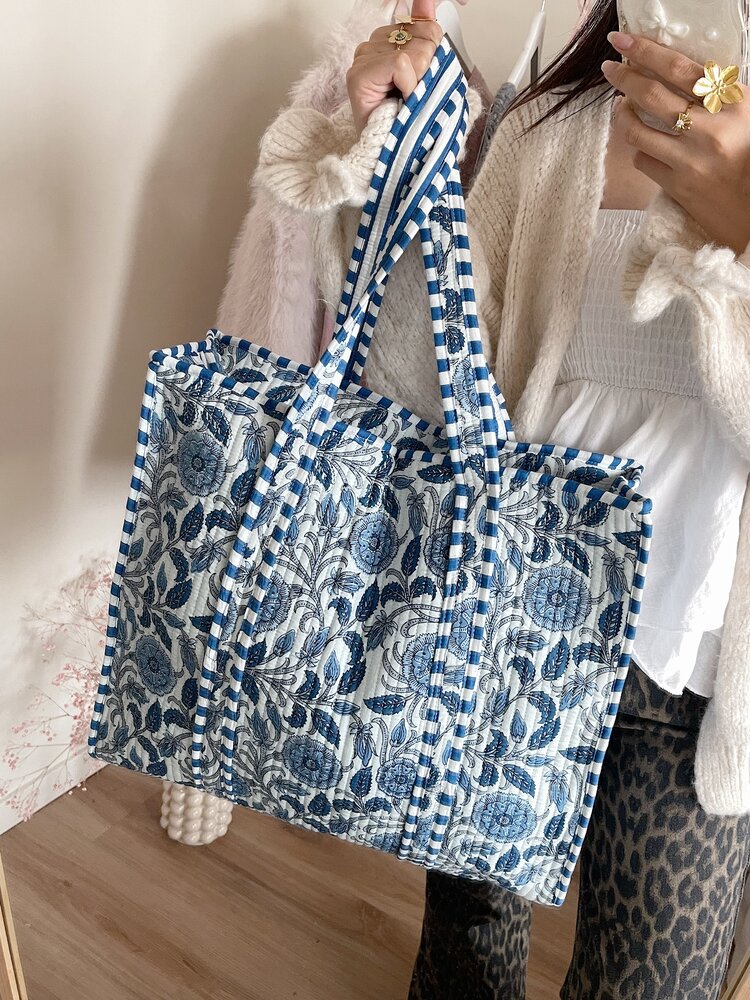 Macie Flower Shopper Bag / Light Blue