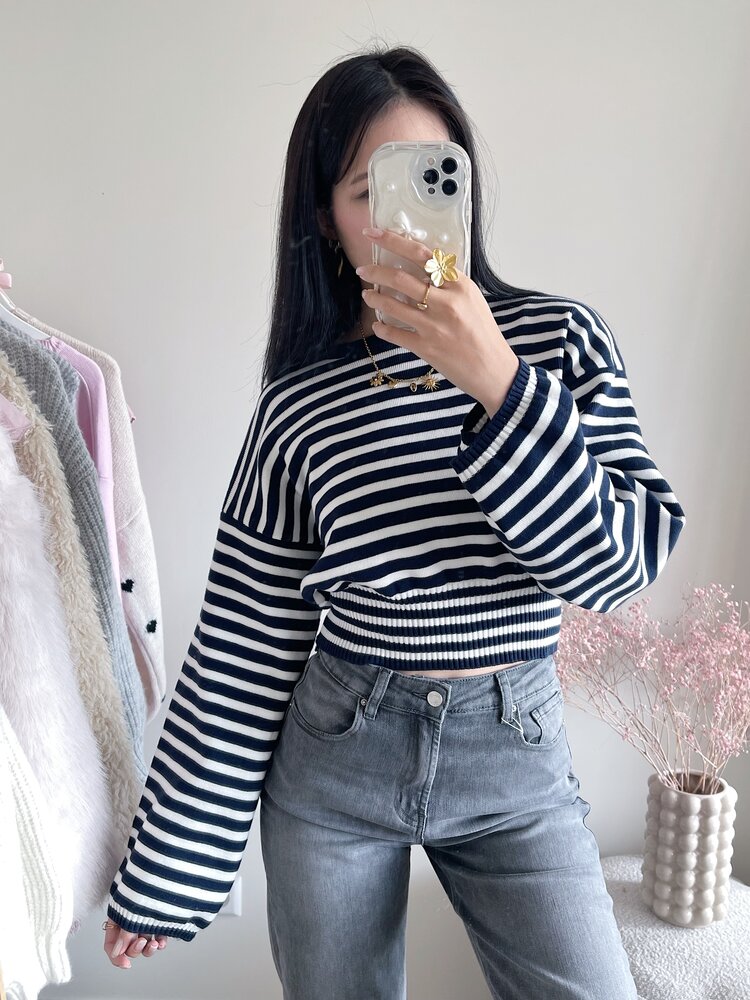 Lana Striped Crop Sweater / Navy