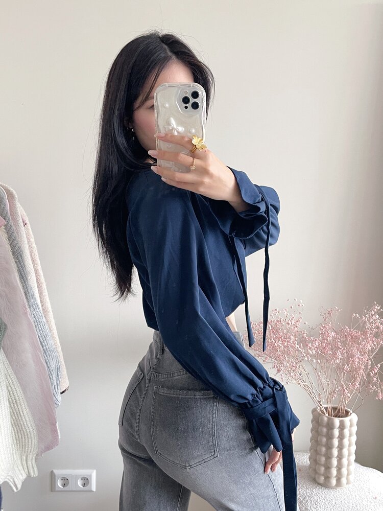 Jojo Bow Sleeve Top / Navy Blue