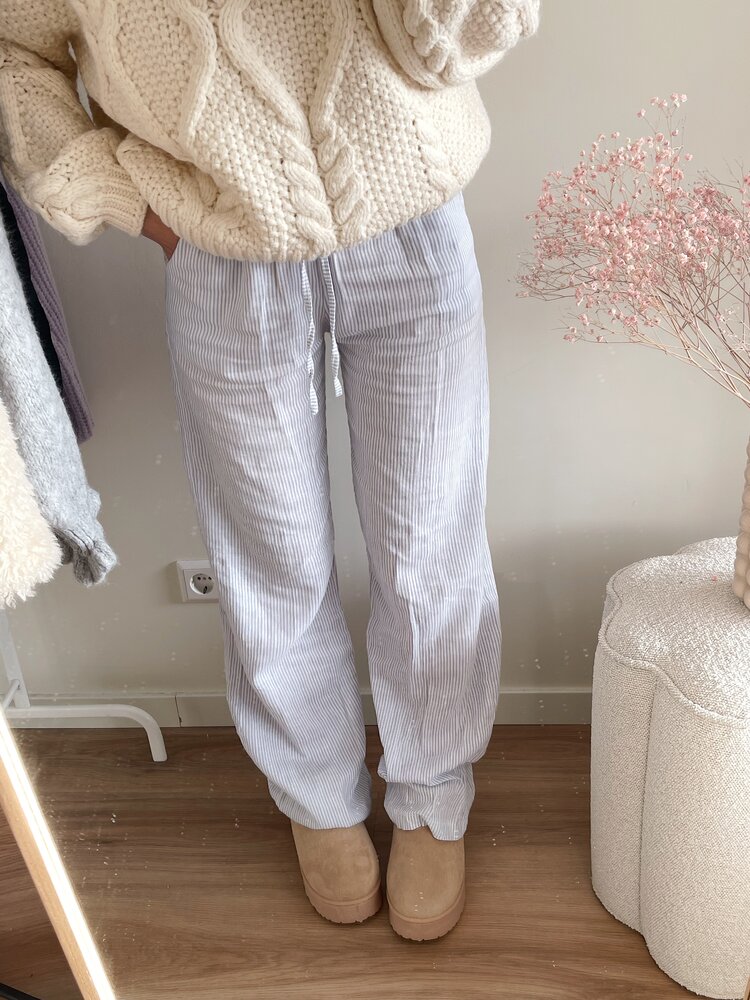 Yula Comfy Uggie Boots / Beige