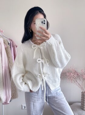 Nimi Bow Knit Sweater / White