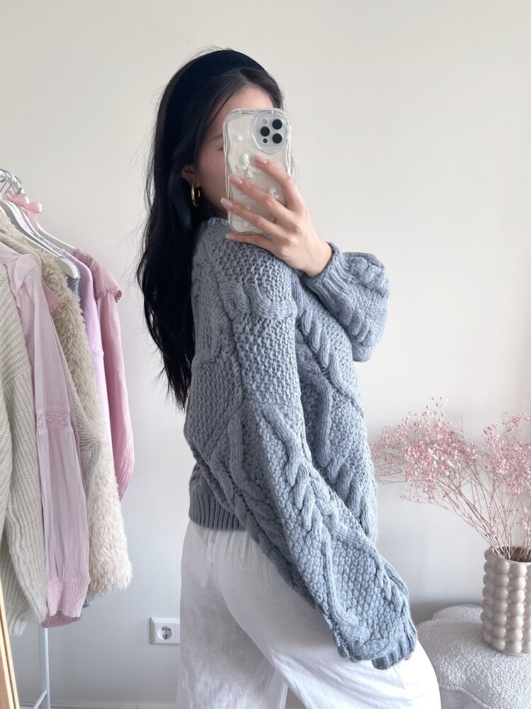 Yona Oversized Knit Sweater / Grey