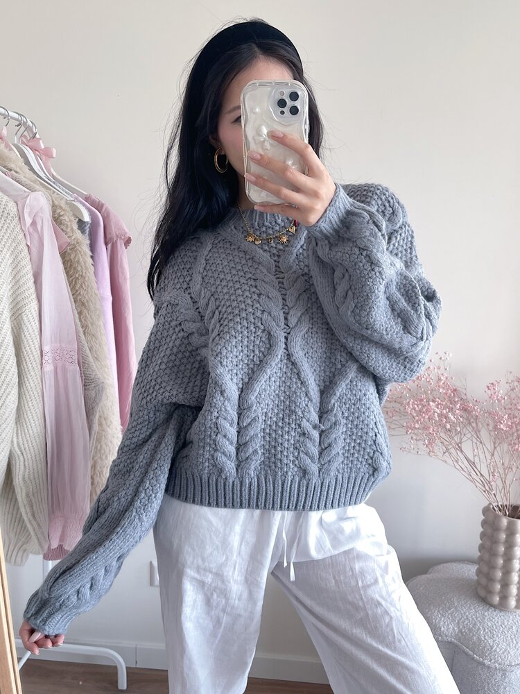 Yona Oversized Knit Sweater / Grey