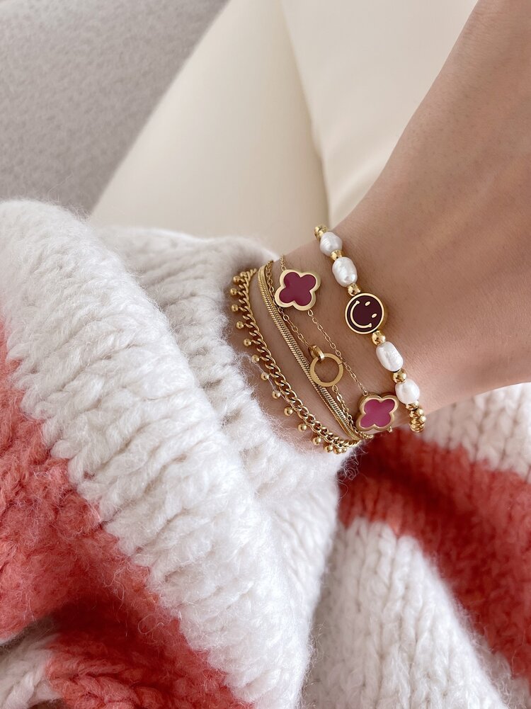 Gold Lucky Clover Bracelet / Pink
