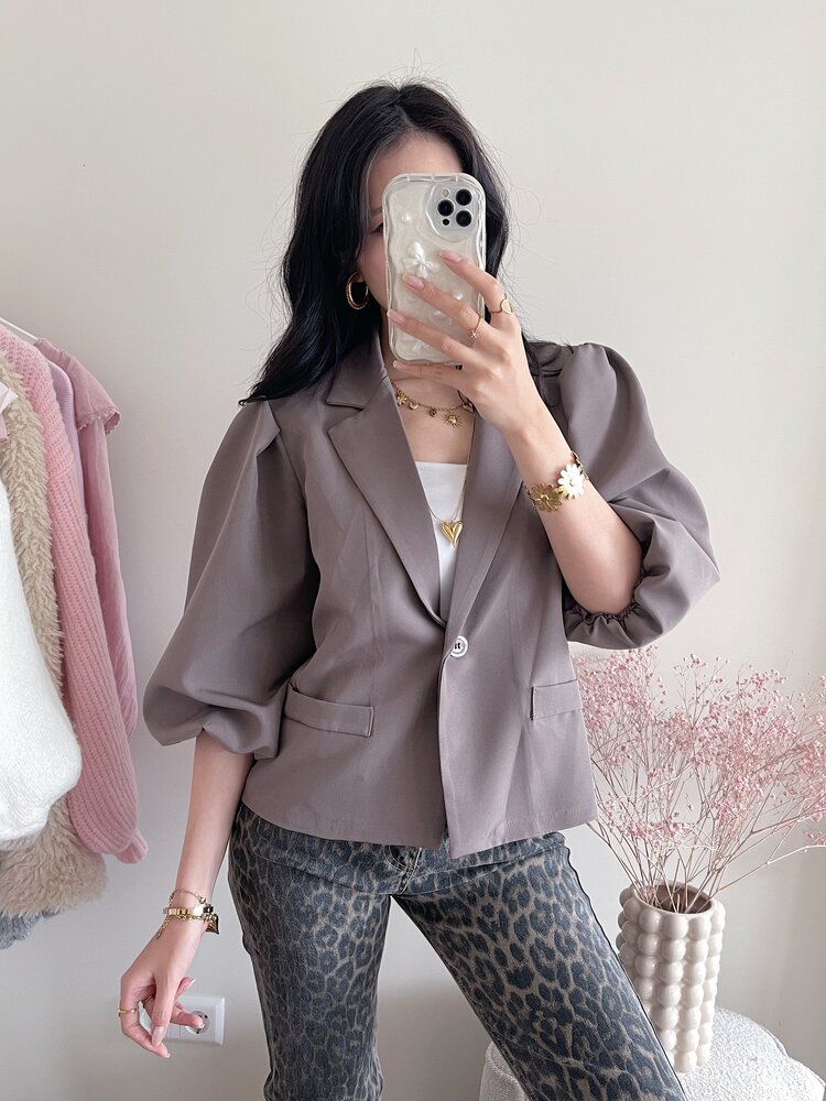 Ellie Short Balloon Sleeve Blazer / Taupe