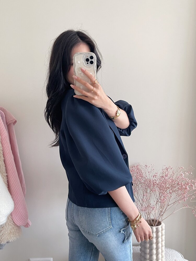 Ellie Short Balloon Sleeve Blazer / Navy Blue