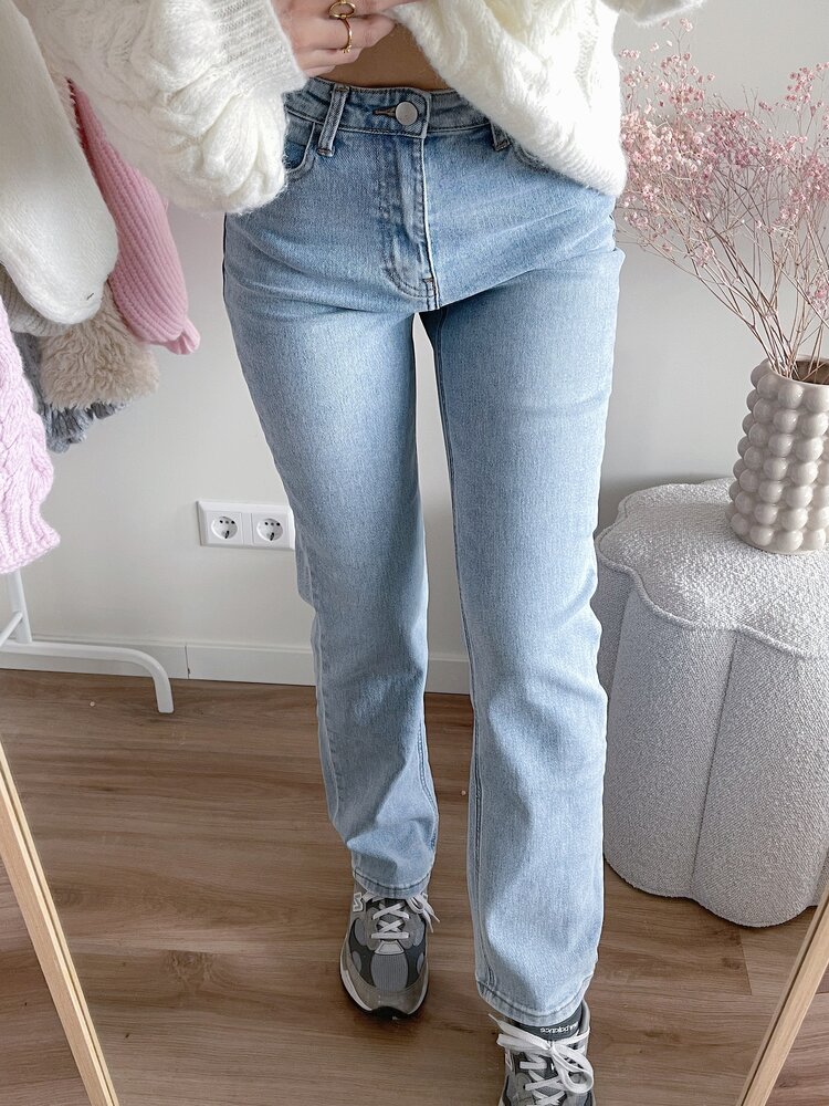 Nissa Straight Leg Jeans / Blue