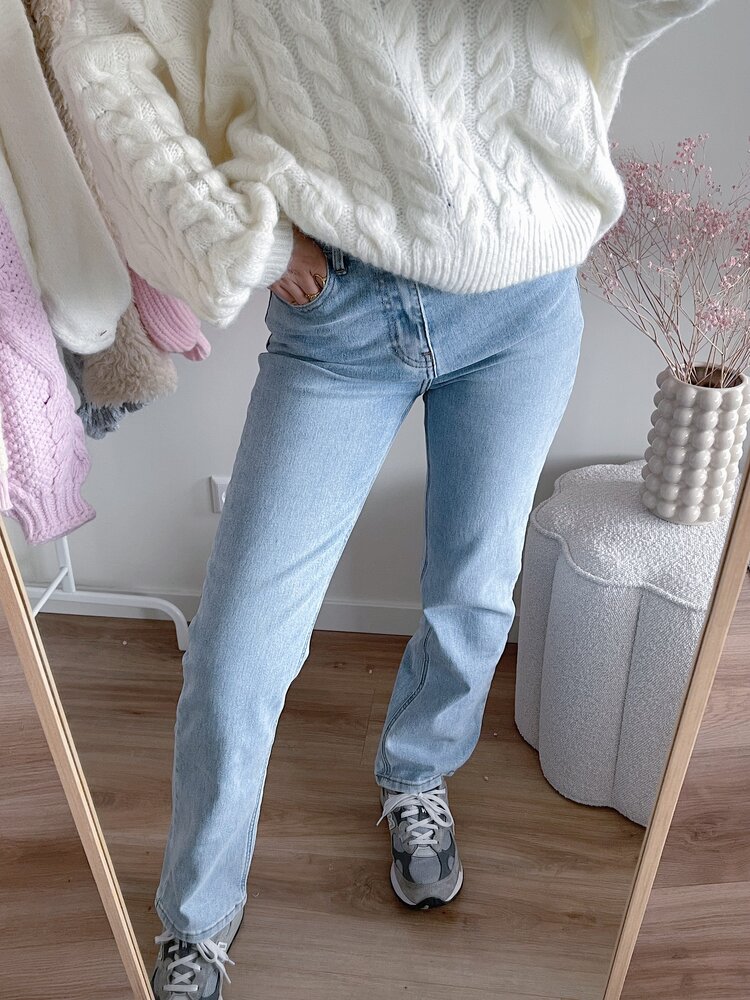 Nissa Straight Leg Jeans / Blue