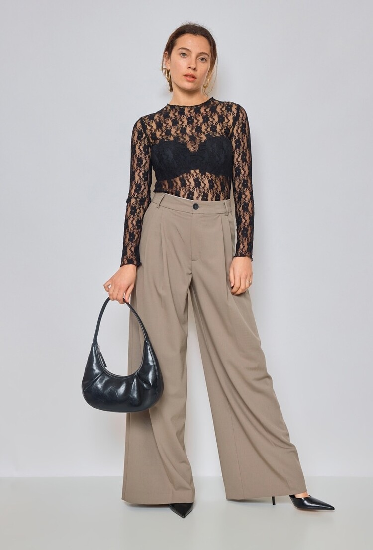 Miah Lace Top / Black