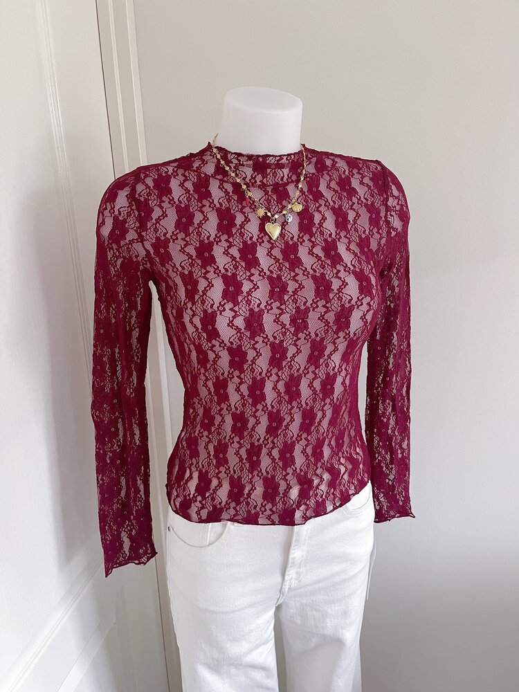 Miah Lace Top / Burgundy