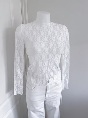 Miah Lace Top / White