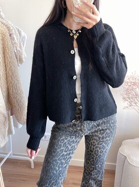 Josefine Button Knit Cardigan / Black