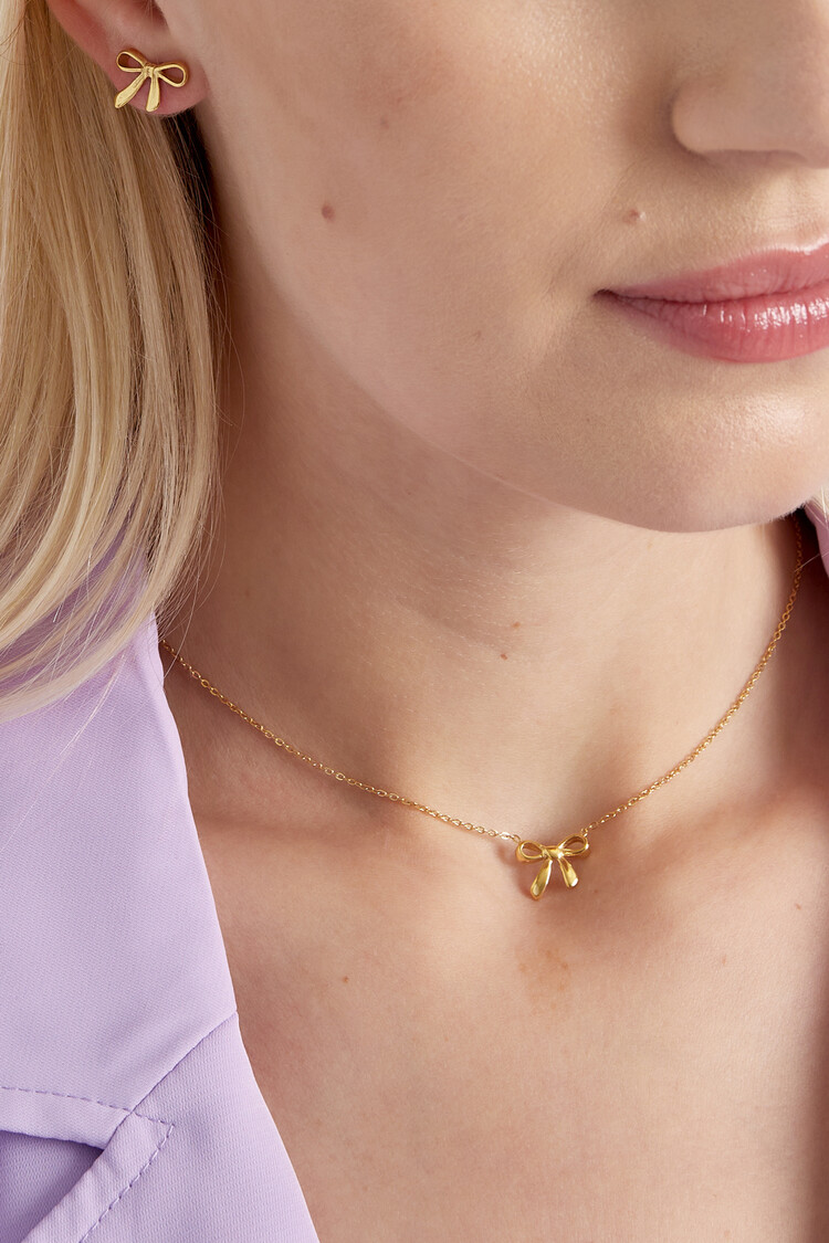 Gold Simple Bow Necklace