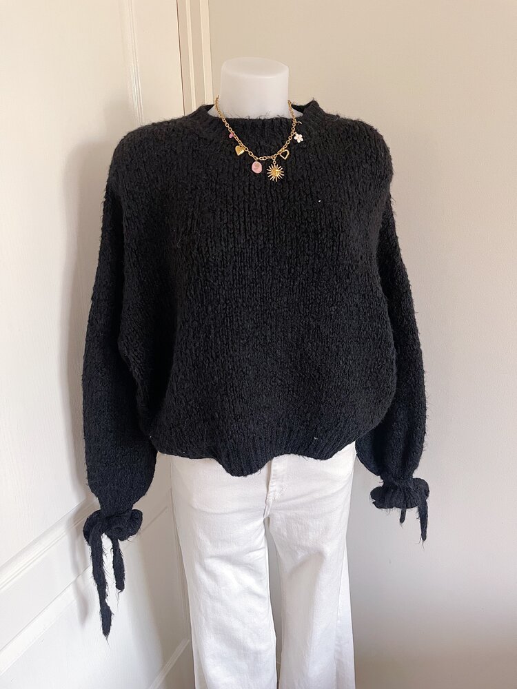 Aileen Oversized Bow Knit Sweater / Black