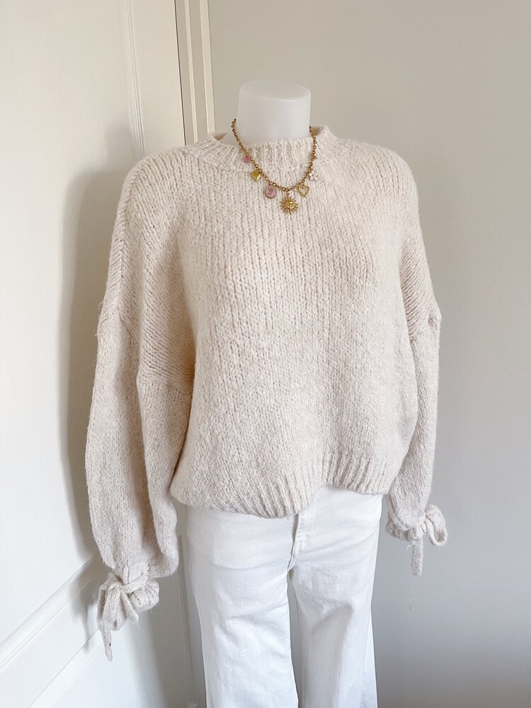 Aileen Oversized Bow Knit Sweater / Off White