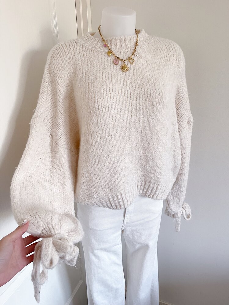 Aileen Oversized Bow Knit Sweater / Off White