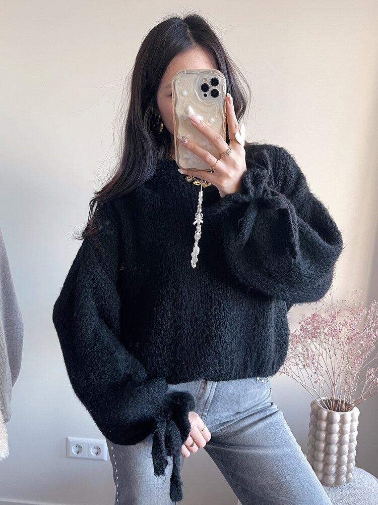 Aileen Oversized Bow Knit Sweater / Black