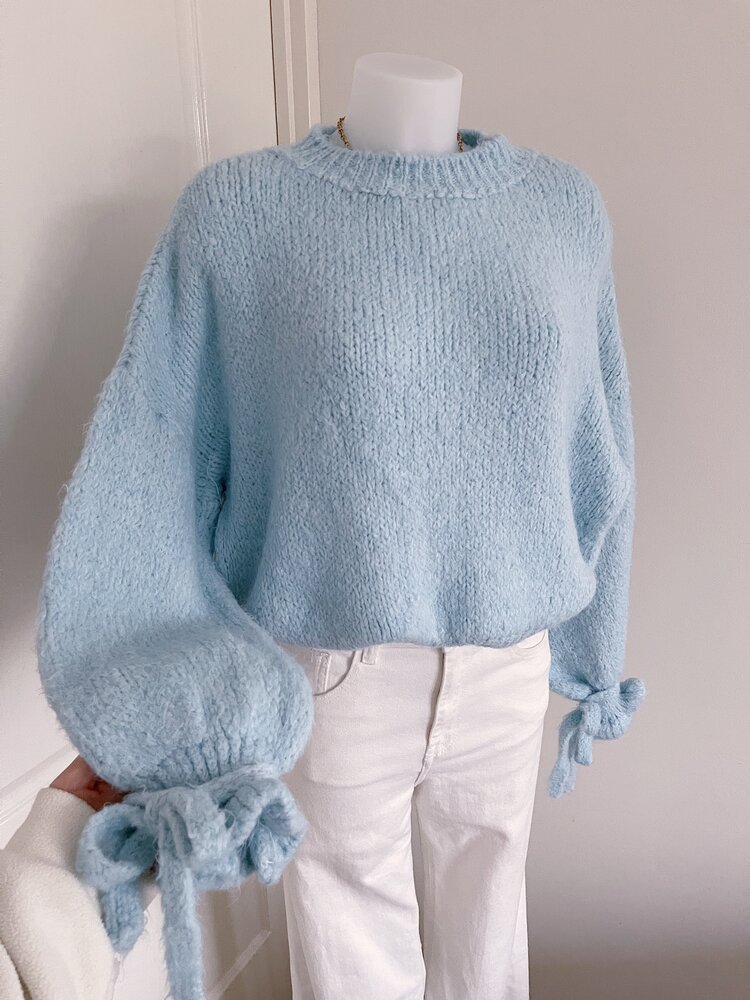 Aileen Oversized Bow Knit Sweater / Light Blue