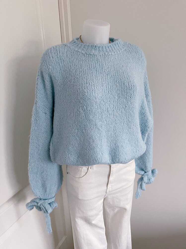 Aileen Oversized Bow Knit Sweater / Light Blue