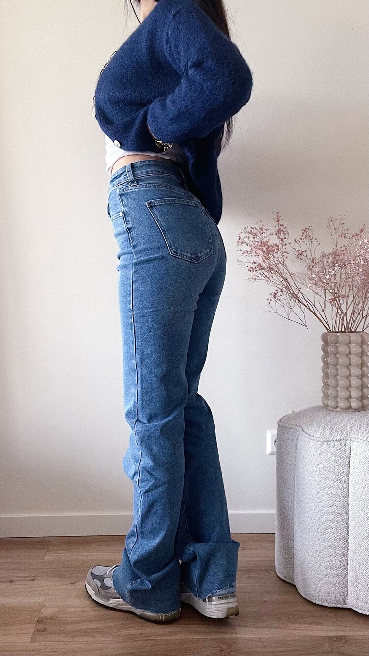 Adina Straight Leg Jeans / Medium Blue (TALL)