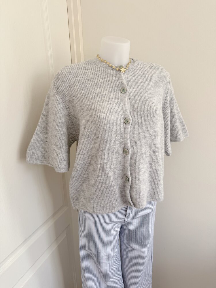 Izza Short Sleeve Cardigan / Light Grey