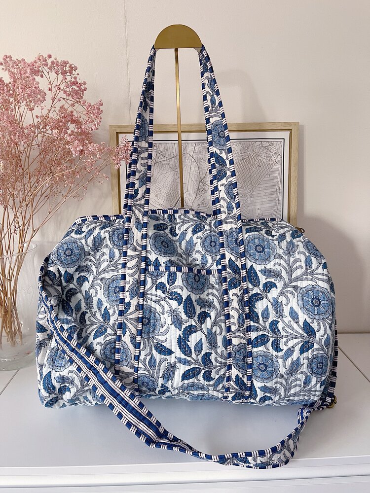 Yasmina Flower Travel Bag / Light Blue