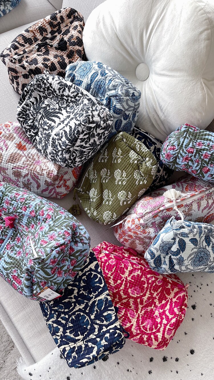 Bali Flower Pouch / Light Blue (M)